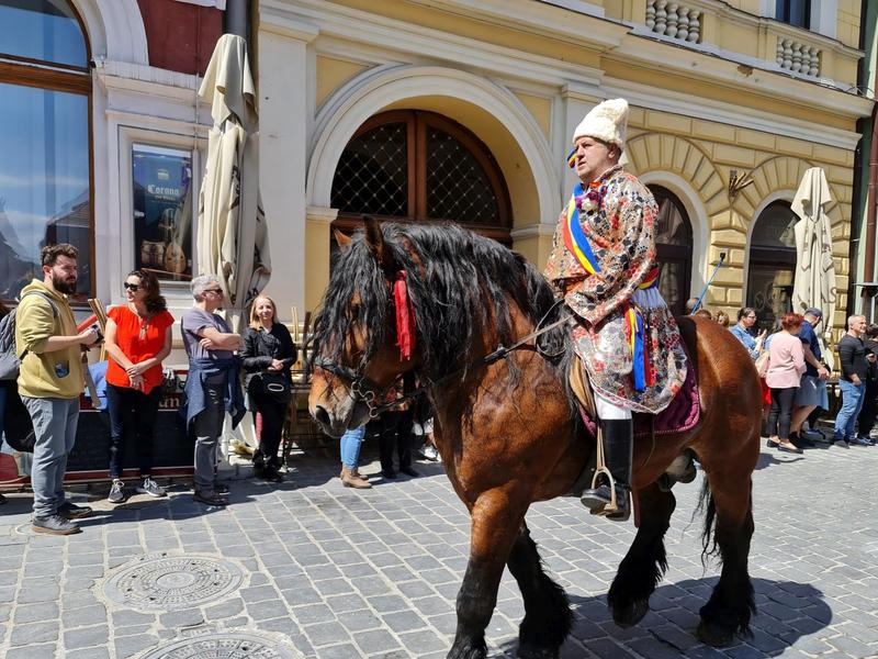 Parada Junilor din Brasov, Foto: Vlad Barza / HotNews.ro