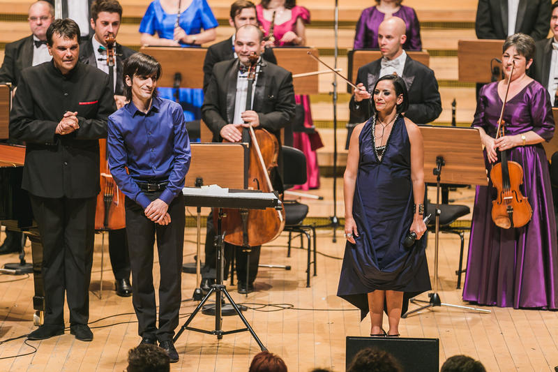 Mariano Castro & Analia Selis, junto a la Orquesta de Cámara Radio, Foto: Tango Simfonic
