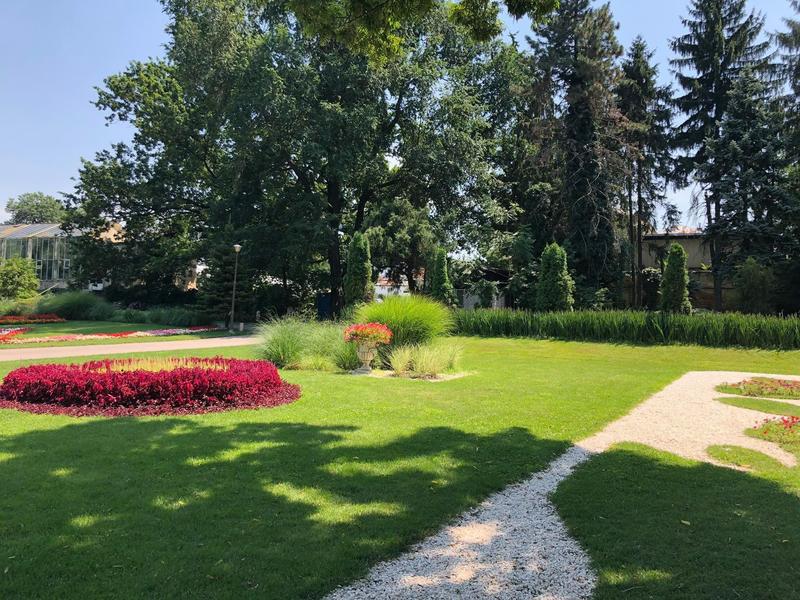 In parc, Foto: Gradina Botanica din Craiova