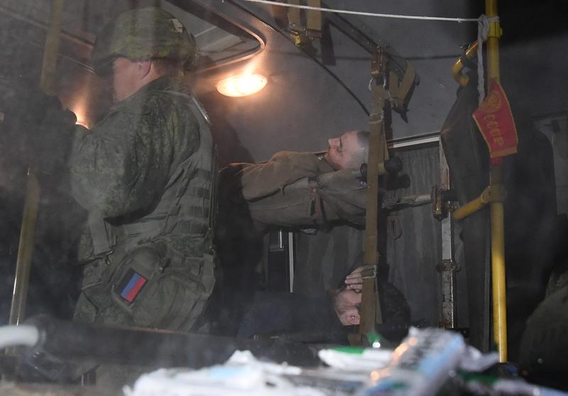 Trupe pro-ruse au evacuat soldați ucraineni răniți din Azovstal, Foto: Alexey Kudenko / Sputnik / Profimedia