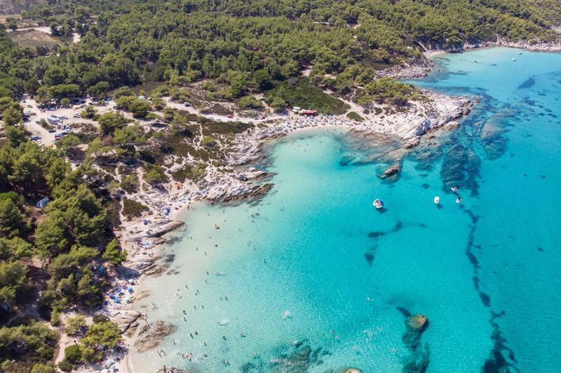 Plaja Kavourotrypes din peninsula grecească Halkidiki, pe brațul Sithonia, Foto: Nicolas Economou-NurPhoto / Shutterstock Editorial / Profimedia Images
