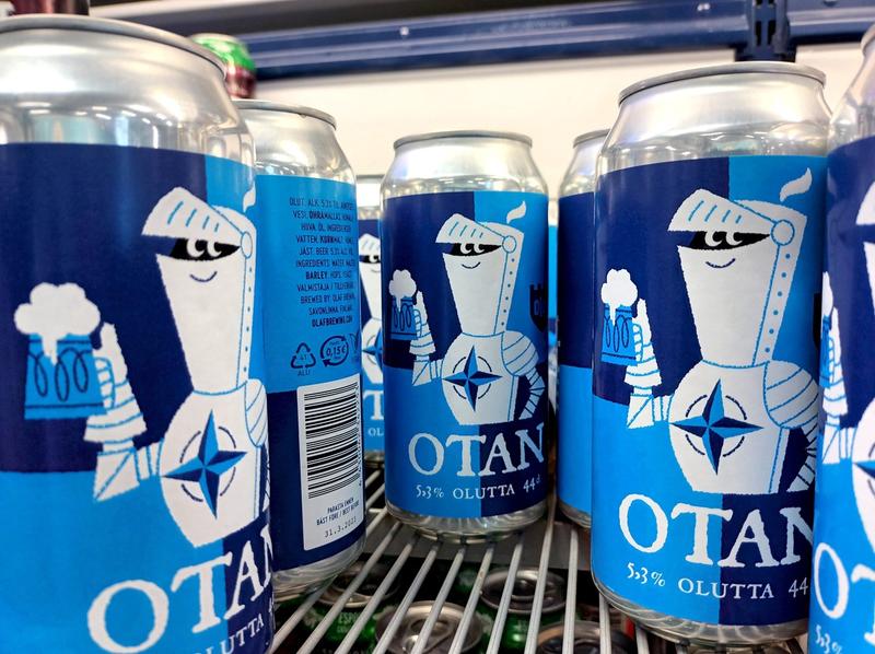 Berea OTAN se vinde deja in supermarketurile din orasul Vantaa - Finlanda, Foto: Timo Jaakonaho / Shutterstock Editorial / Profimedia