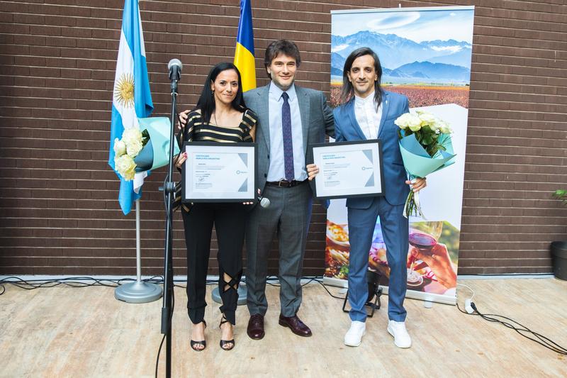 Analia Selis (stânga), Mariano Castro (dreapta), și Carlos Maria Vallarino (centru), Foto: Hotnews