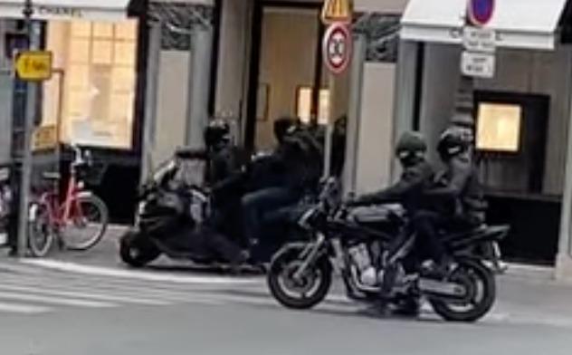 Jaf armat la un magazin Chanel din Paris, Foto: Captura