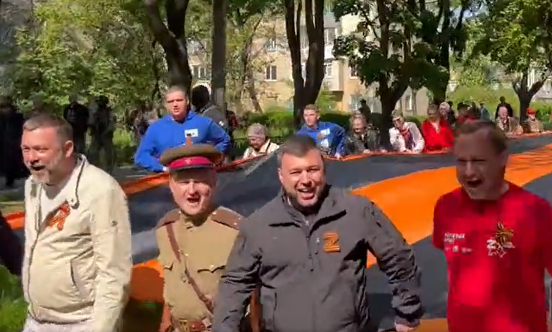 Denis Pusilin la Ziua Victoriei in Mariupol, Foto: Captura video