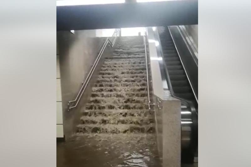 Statie de metrou inundata in Bucuresti, Foto: Facebook - Economica