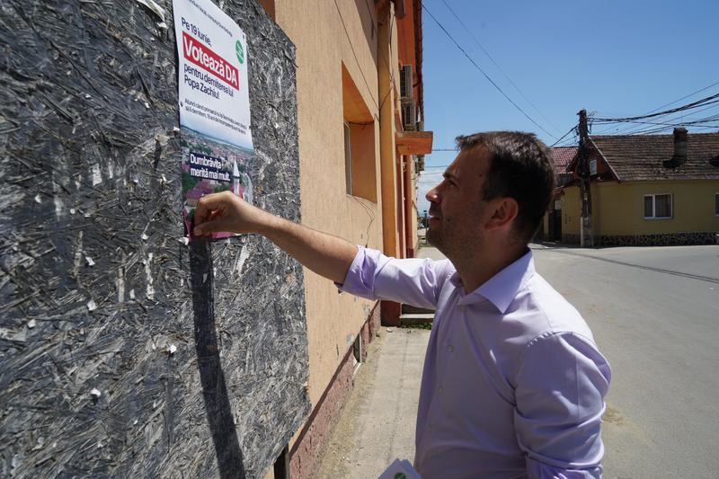 Cătălin Drulă inainte de referendumul de demitere a primarului din Dumbrăvița, Brașov, Foto: Catalin Drula / Facebook