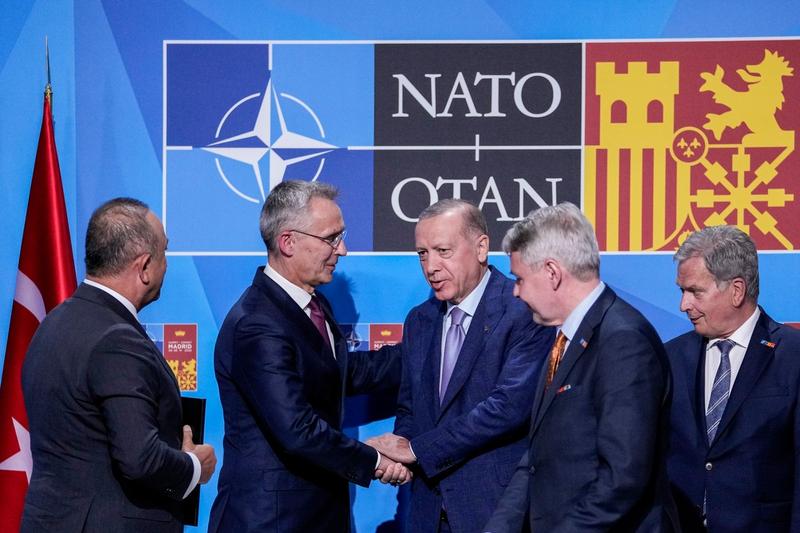 Consens la summitul NATO: Erdogan renunță la opoziția sa față de aderarea Suediei și Finlandei , Foto: Bernat Armangue / AP - The Associated Press / Profimedia Images