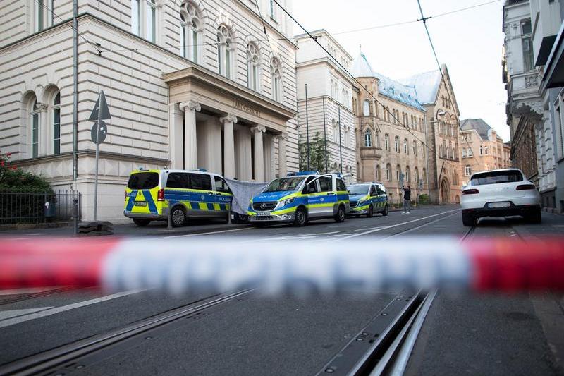 Un cap uman a fost găsit în fața tribunalului din Bonn, Germania, Foto: Thomas Banneyer / AFP / Profimedia