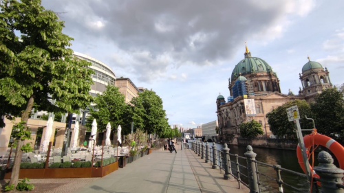 Poveștile de pe linia lui 894. Oare ce capacitate de absorbție a străinilor mai poate avea Germania asta?, Foto: editiadedimineata.ro