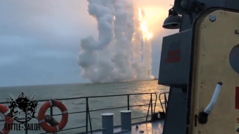 Lansarea de rachete Kalibr de la bordul unui submarin rusesc, Foto: Captura video