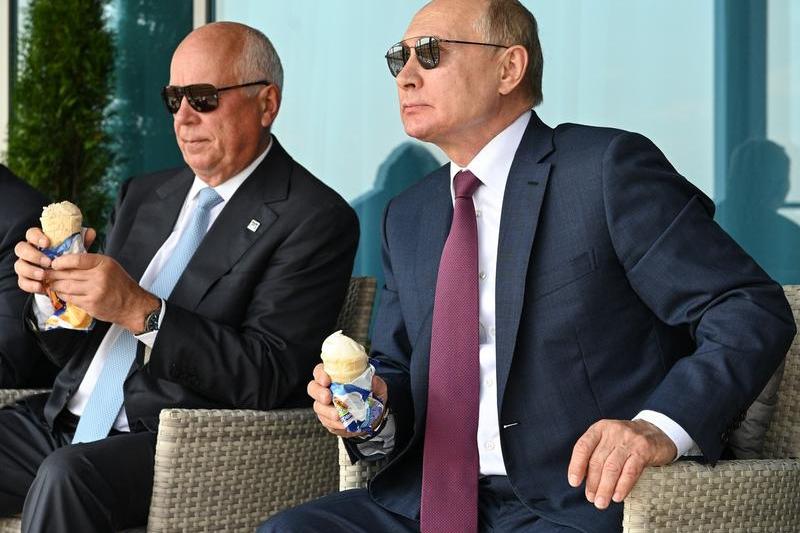 Vladimir Putin la o inghetata, Foto: Aleksey Nikolskyi / Sputnik / Profimedia Images