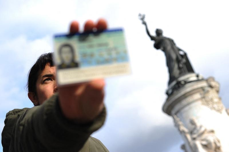 Carte de identitate în Franța, Foto: Lionel BONAVENTURE / AFP / Profimedia