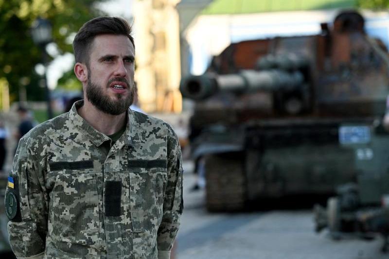 Damien Magrou, purtător de cuvânt al Legiunii Internaţionale de Apărare a Ucrainei, Foto: Sergei SUPINSKY / AFP / Profimedia