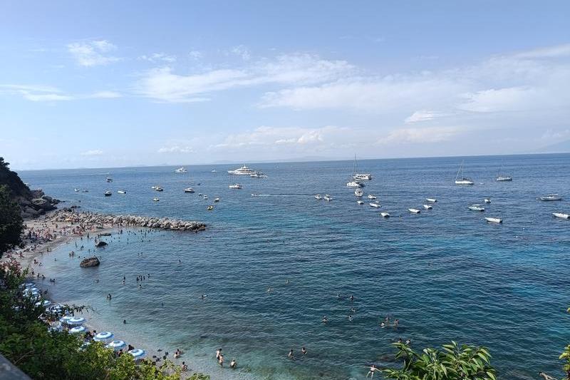 Plaja Capri langa port, Foto: Hotnews