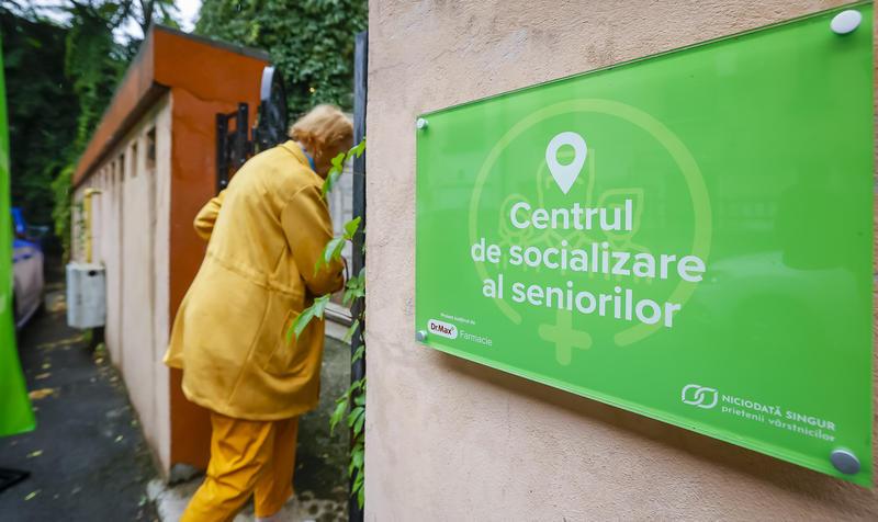 Farmaciile Dr.Max susțin deschiderea primului centru de socializare destinat vârstnicilor singuri din România printr-o donație de 100.000 de euro, Foto: Dr.Max