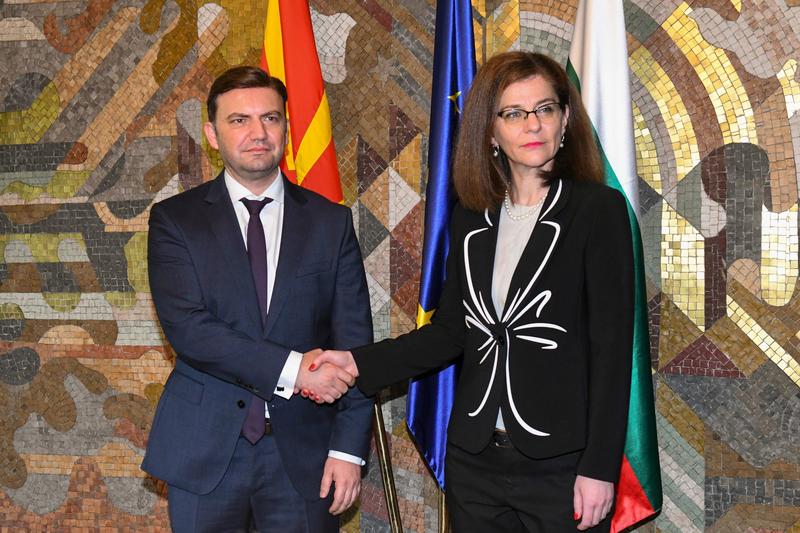 Ministrul bulgar de externe, Teodora Genchovska şi omologul macedonean de nord, Bujar Osmani, Foto: Georgi Paleykov/NurPhoto / Shutterstock Editorial / Profimedia