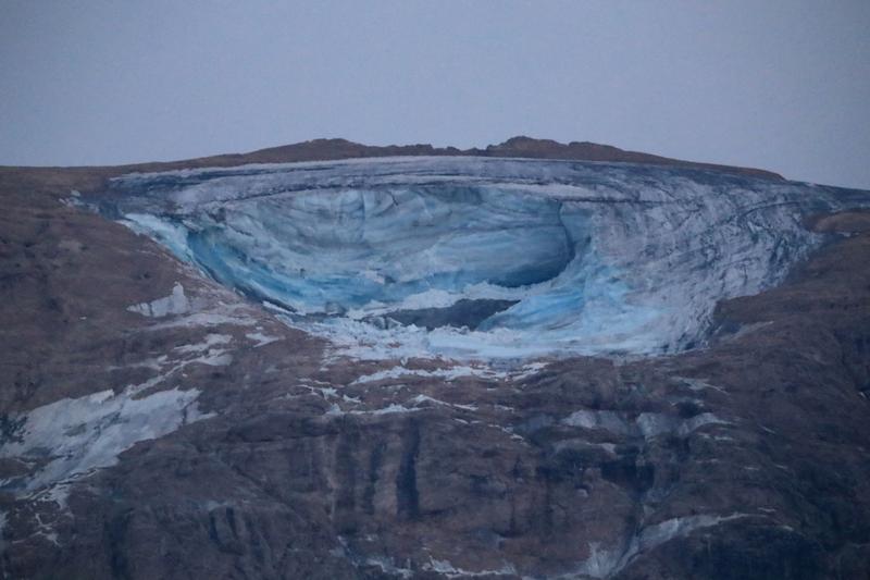 Un ghețar care s-a prăbușit a provocat o avalană în Alpii Italieni, Foto: Pierre TEYSSOT / AFP / Profimedia