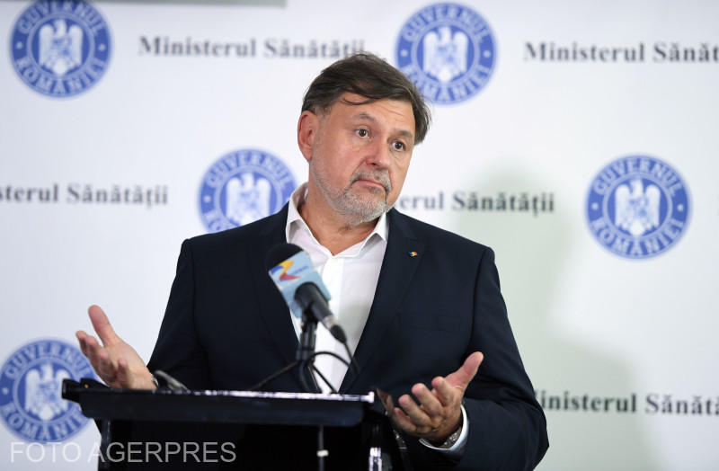 Rafila spune că i-a transmis premierului Ciucă variantele propuse de Pfizer, dar că nu a primit niciun răspuns. „Am revenit de două ori”