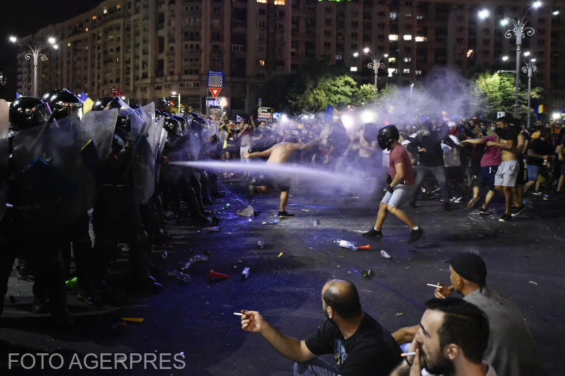 Protest 10 august 2018, Piața Victoriei, Foto: AGERPRES