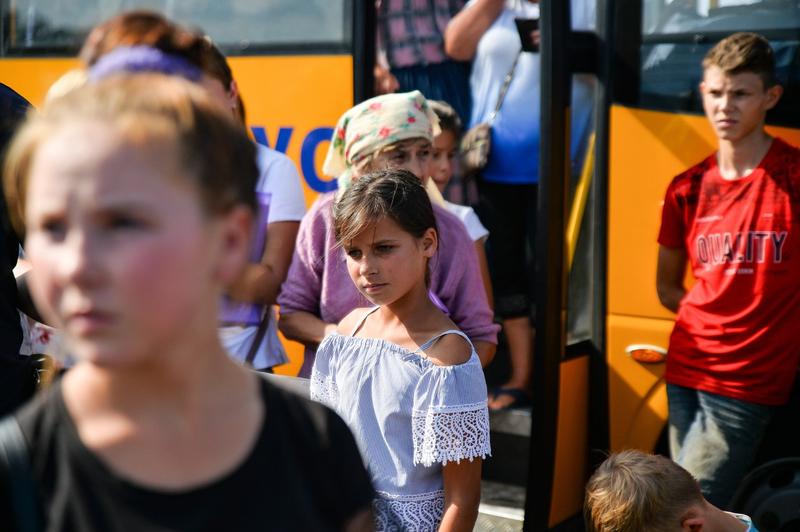 Război în Ucraina: Persoane evacuate în regiunea Zaporojie, după ce orașul lor, Rozivka, a fost ocupat de ruși, Foto: Madeleine Kelly / Zuma Press / Profimedia