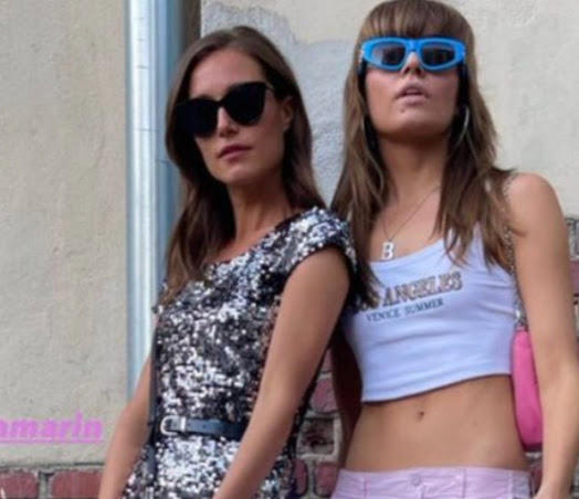 Sanna Marin (stânga) și o prietenă , Foto: Captura