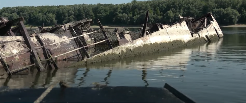Epava unei nave germane din al Doilea Razboi Mondial, scoasa la iveala de cotele scazute ale Dunarii, Foto: Captura video