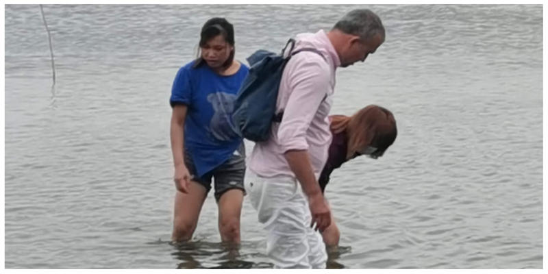 Corabia Olt. În Dunărea secată. După scoici cât palma, Foto: Perspektiva