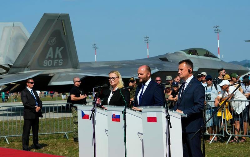 Polonia şi Cehia vor proteja spaţiul aerian al Slovaciei, Foto: Petr David Josek / AP / Profimedia