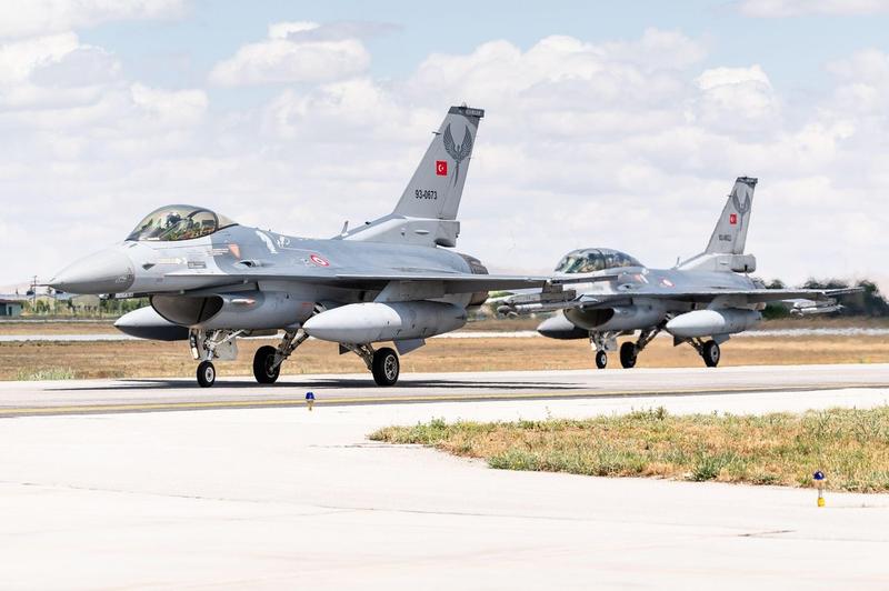 Avioane F-16 turcești, Foto: Kris Christiaens / Alamy / Alamy / Profimedia