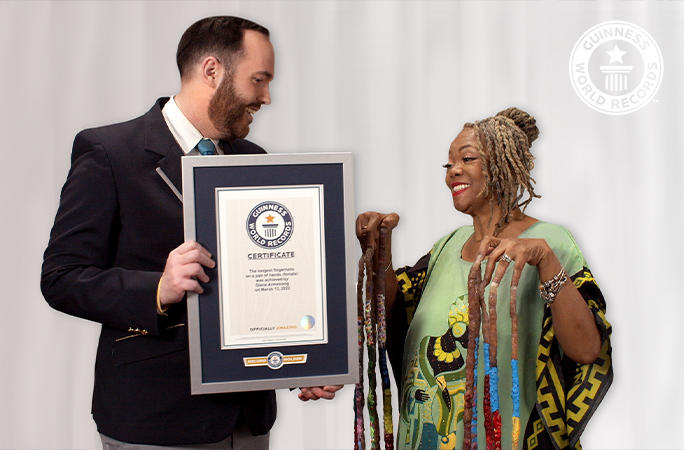 Femeia cu cele mai lungi unghii din lume, Foto: Guinness World Records