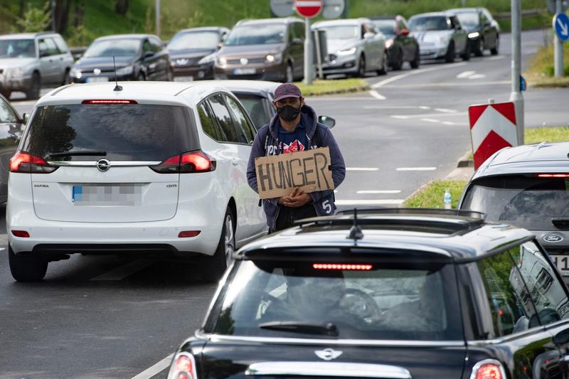 Cerșetor în Germania, Foto: Malte Ossowski/SVEN SIMON / AFP / Profimedia