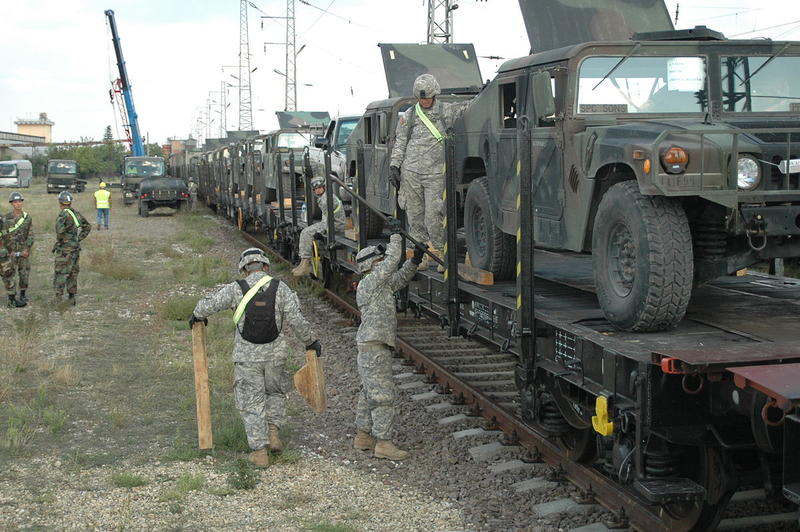Transport militar, Foto: Flickr/ Joint Task Force East - Bulgaria - 2007