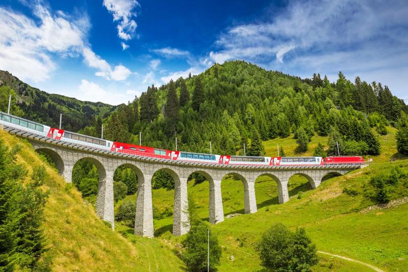 Tren din Elvetia, Foto: Eva Bocek, Dreamstime.com