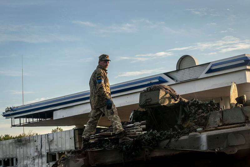 Soldat ucrainean in Harcov, Foto: David Ryder / Zuma Press / Profimedia