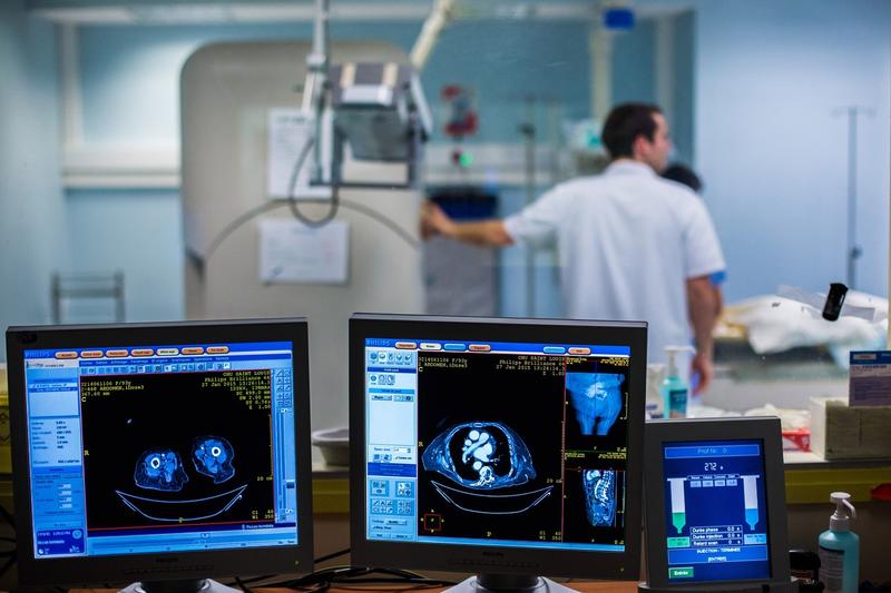 După ce pacienții s-au plâns că nu mai au acces de luni de zile la analize decontate, furnizorii de servicii medicale confirmă o „scădere semnificativă” a investigațiilor