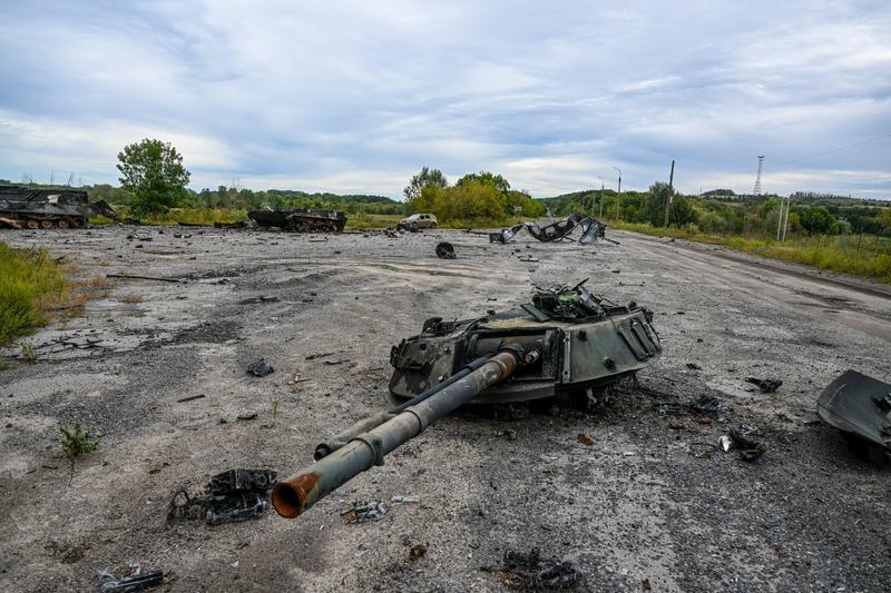 Tanc distrus în orașul Balaklia, Foto: Juan BARRETO / AFP / Profimedia