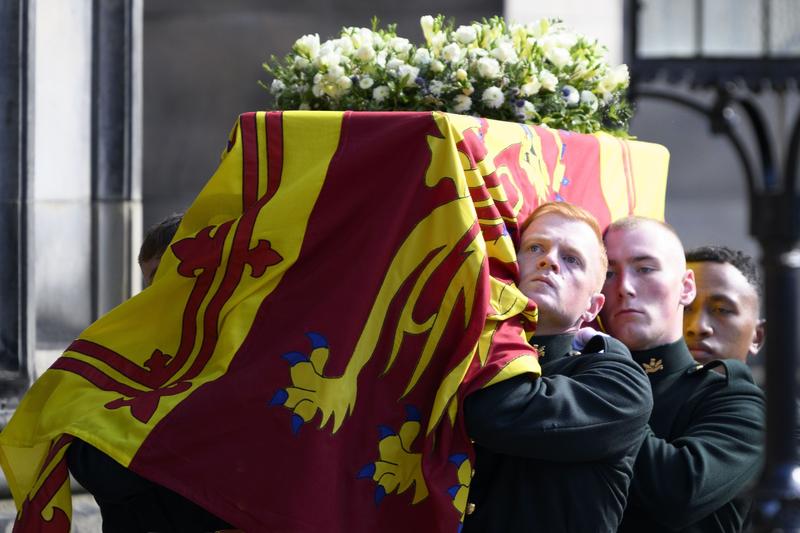 Sicriul Reginei Elisabeta a II-a, din stejar si plumb, era pregatit de acum 30 de ani, Foto: Tim Rooke / Shutterstock Editorial / Profimedia