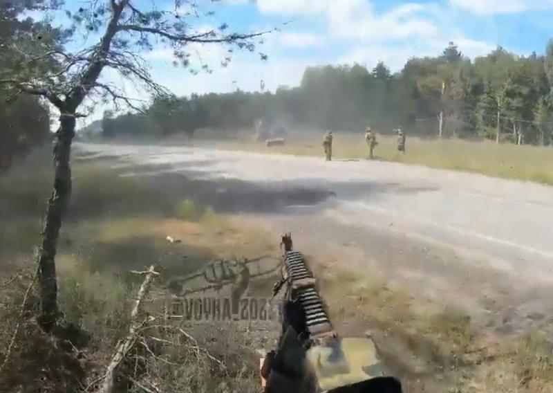 Soldatii ucraineni au prins in ambuscada un vehicul blindat rusesc in regiunea Donetk, Foto: Captura video