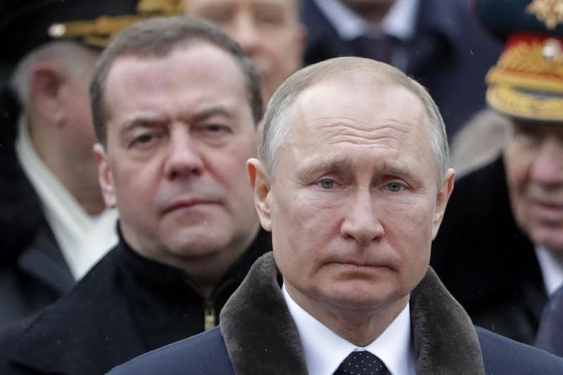 Vladimir Putin și Dmitri Medvedev, Foto: Mikhail Metzel / TASS / Profimedia Images