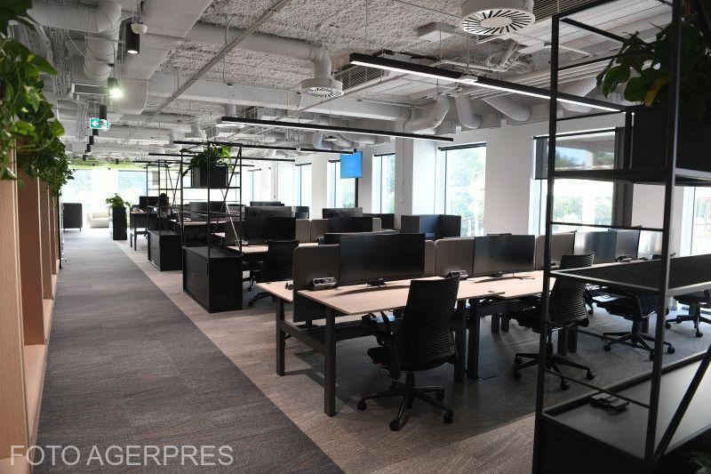 La centrul de servicii Booking Holdings, Foto: Agerpres