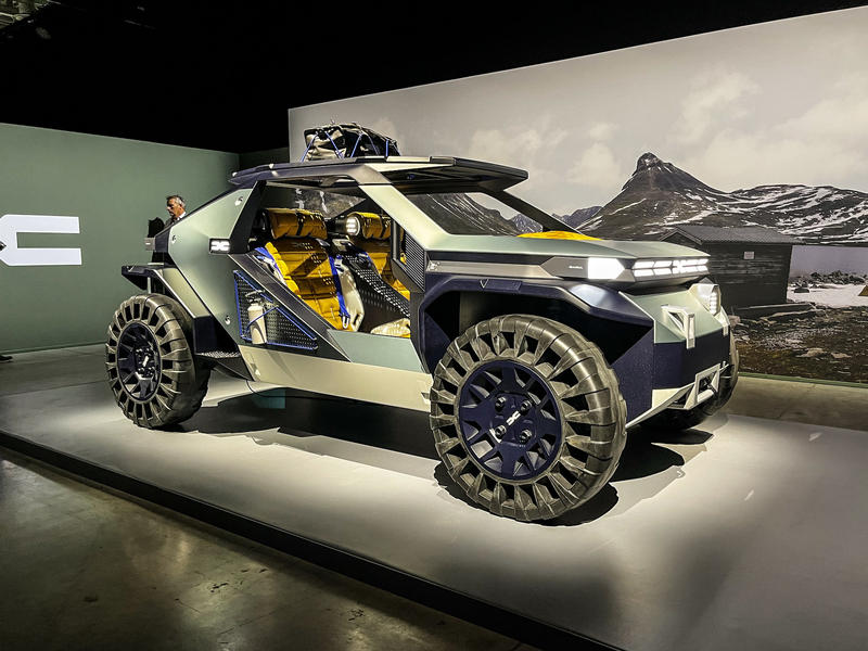 Dacia Manifesto, Foto: 0-100.ro