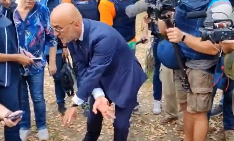 Renat Karchaa explica miscarea de rotatie a obuzelor inainte sa cada, Foto: Captura video