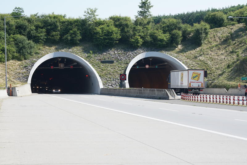 Tunel pe autostradă, Foto: Tadeasvonh / Dreamstime.com