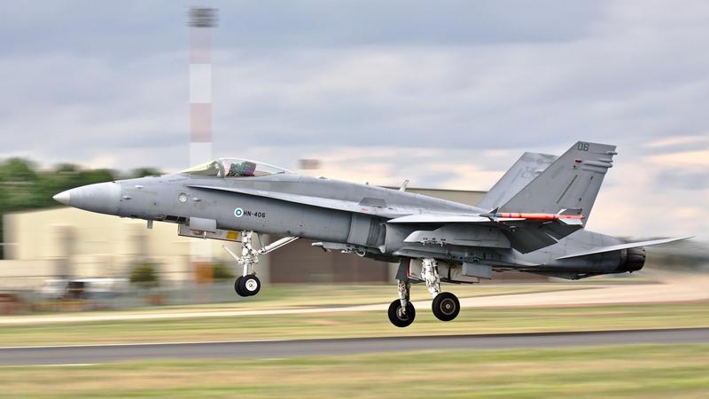 Avion de luptă de tip F/A-18C Hornet aparținând forțelor aeriene din Finlanda, Foto: Malcolm Haines / Alamy / Alamy / Profimedia