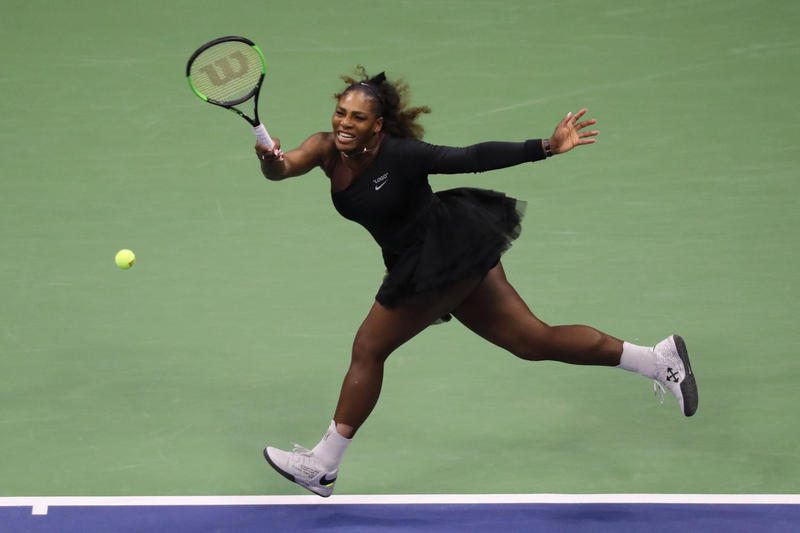 Serena Williams, în timpul unui meci de tenis, Foto: © Zhukovsky | Dreamstime.com