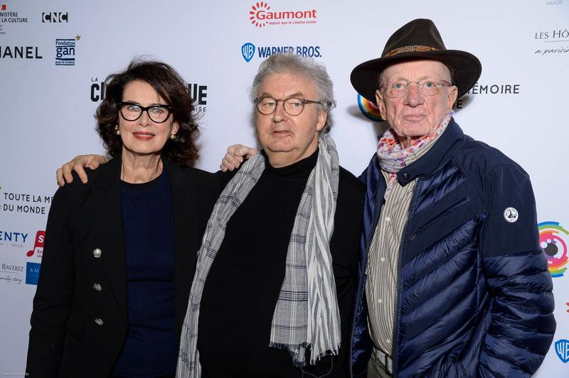 Actrița canadiană Dayle Haddon, actorul francez Dominique Besnehard și regiozrul francez Just Jaeckin (cel cu pălărie) în luna martie 2022, Foto: Thierry Le Fouille / Sipa Press / Profimedia