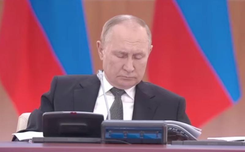 Vladimir Putin a atipit la o sedinta, Foto: Captura