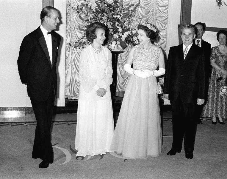 Familia Ceaușescu primita de Regina Elisabeta a II-a, Foto: PA / PA Images / Profimedia Images