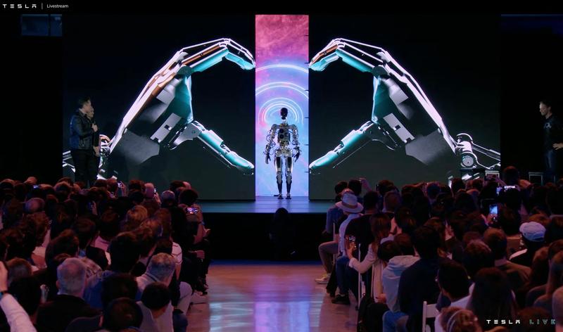 Robotul umanoid Optimus produs de Tesla, Foto: AFP / AFP / Profimedia